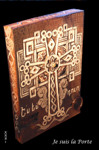 Croix arménienne, Je suis la porte